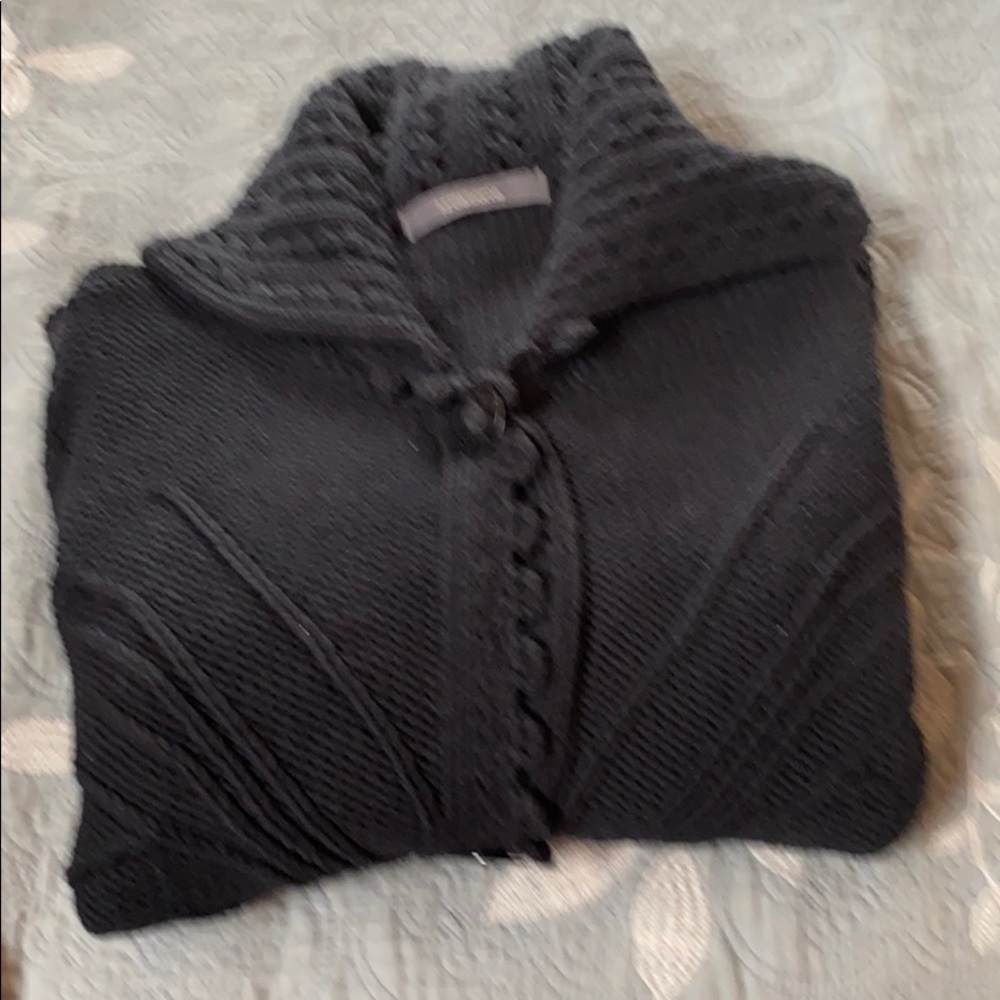 Sweater - Picture 8 of 8